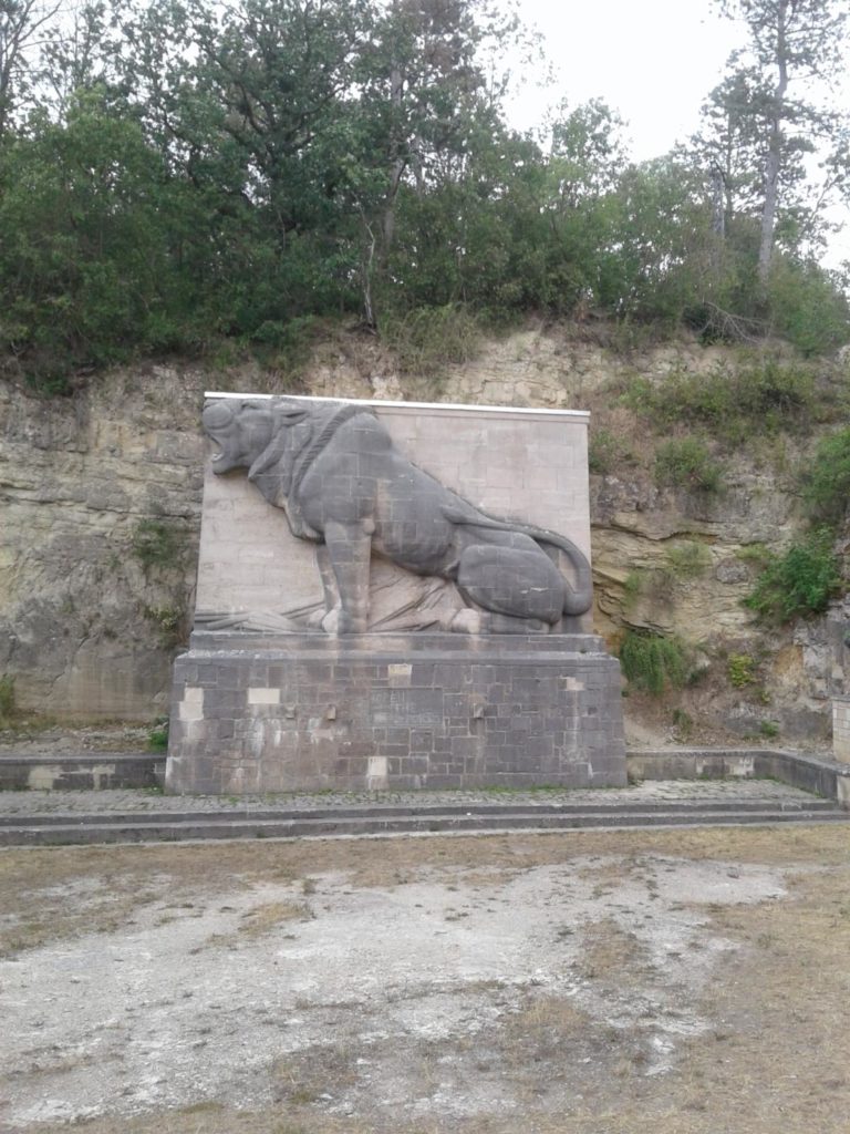 Löwendenkmal bei der Rudelsburg